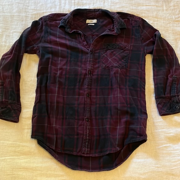 🇨🇦TNA Plaid Long Sleeve - Picture 1 of 5